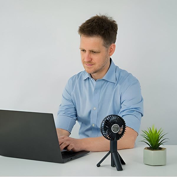 Ventilator HANDCOLIO at the office